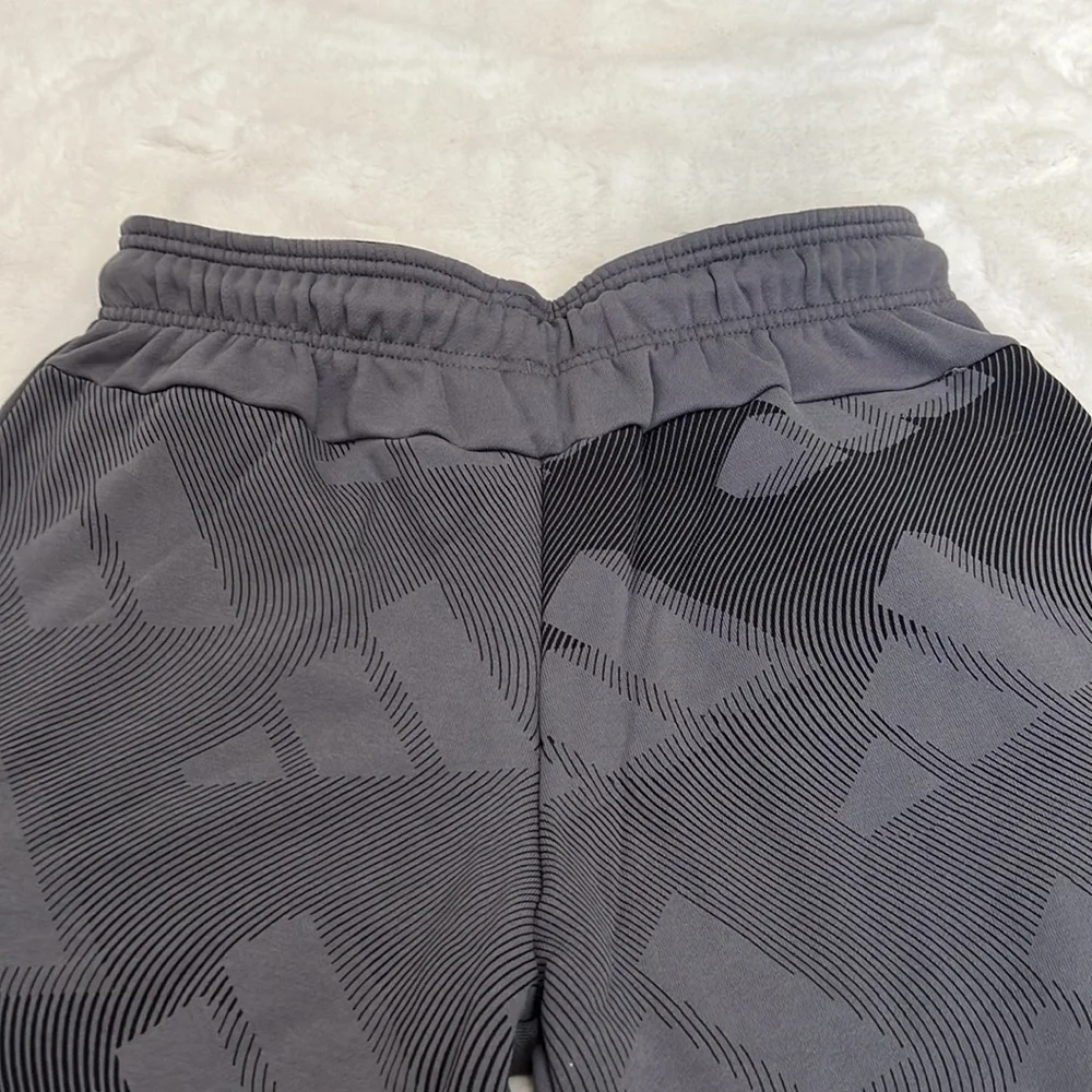 Adidas sportswear French terry cloth shirt size L graphic print black and gray - Picture 4 of 12